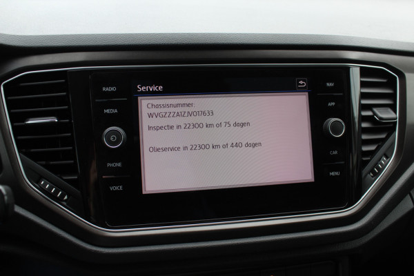 Volkswagen T-Roc 1.5 TSI Sport / Trekhaak / Camera / Virtual Cockpit / Keyless / 17'' / CarPlay / Stuur+Stoelverwarming / DAB / ACC