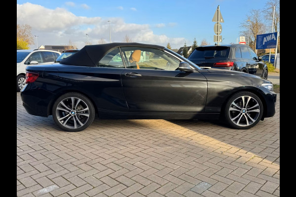 BMW 2 Serie Cabrio 218iA LUXURY ** LED, LEDER, APPLE/ANDROID, HiFi, 18-inch LMV, 2-zone AIRCO ** 2e EIG - Slechts 58.638km ** ** INFORMEER OOK NAAR ONZE AANTREKKELIJKE FINANCIAL-LEASE TARIEVEN **