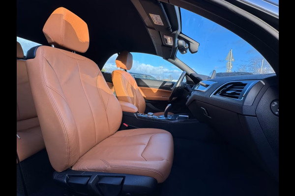 BMW 2 Serie Cabrio 218iA LUXURY ** LED, LEDER, APPLE/ANDROID, HiFi, 18-inch LMV, 2-zone AIRCO ** 2e EIG - Slechts 58.638km ** ** INFORMEER OOK NAAR ONZE AANTREKKELIJKE FINANCIAL-LEASE TARIEVEN **
