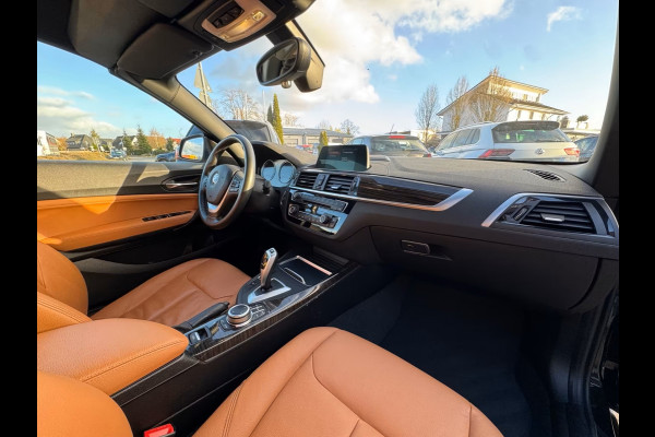 BMW 2 Serie Cabrio 218iA LUXURY ** LED, LEDER, APPLE/ANDROID, HiFi, 18-inch LMV, 2-zone AIRCO ** 2e EIG - Slechts 58.638km ** ** INFORMEER OOK NAAR ONZE AANTREKKELIJKE FINANCIAL-LEASE TARIEVEN **