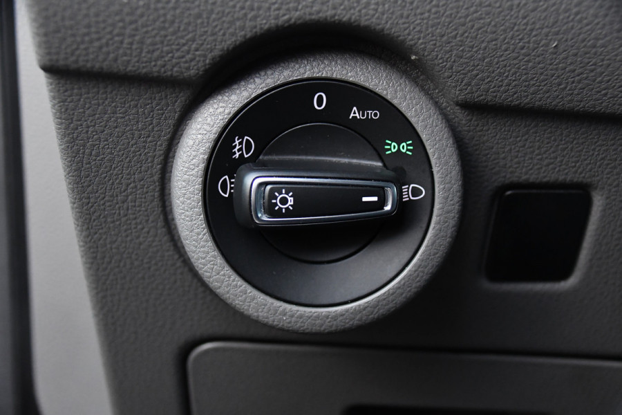 Volkswagen Transporter 2.0 TDI L1H1 Bulli Virtual, Adaptieve Cruise, Carplay, 150PK, Sensoren, NAVI, LED, UNIEK!