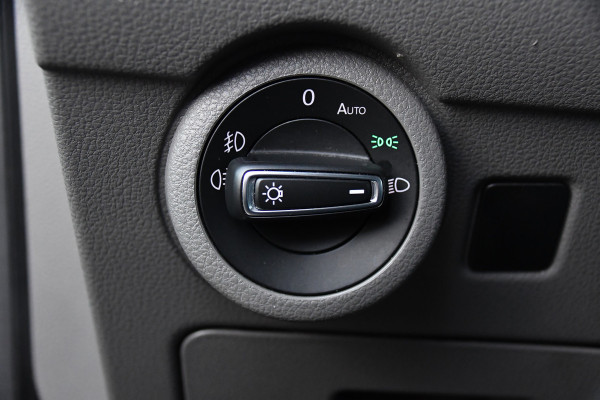 Volkswagen Transporter 2.0 TDI L1H1 Bulli Virtual, Adaptieve Cruise, Carplay, 150PK, Sensoren, NAVI, LED, UNIEK!