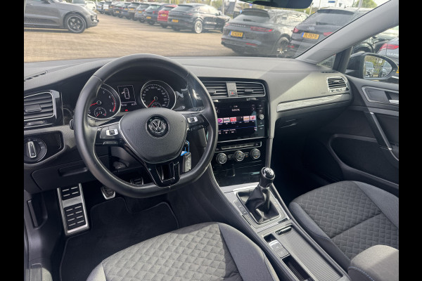 Volkswagen Golf 1.0 TSI Comfortline / Camera / CarPlay / 16'' / Navigatie / Parkeerhulp V+A / Getint glas / DAB / ACC
