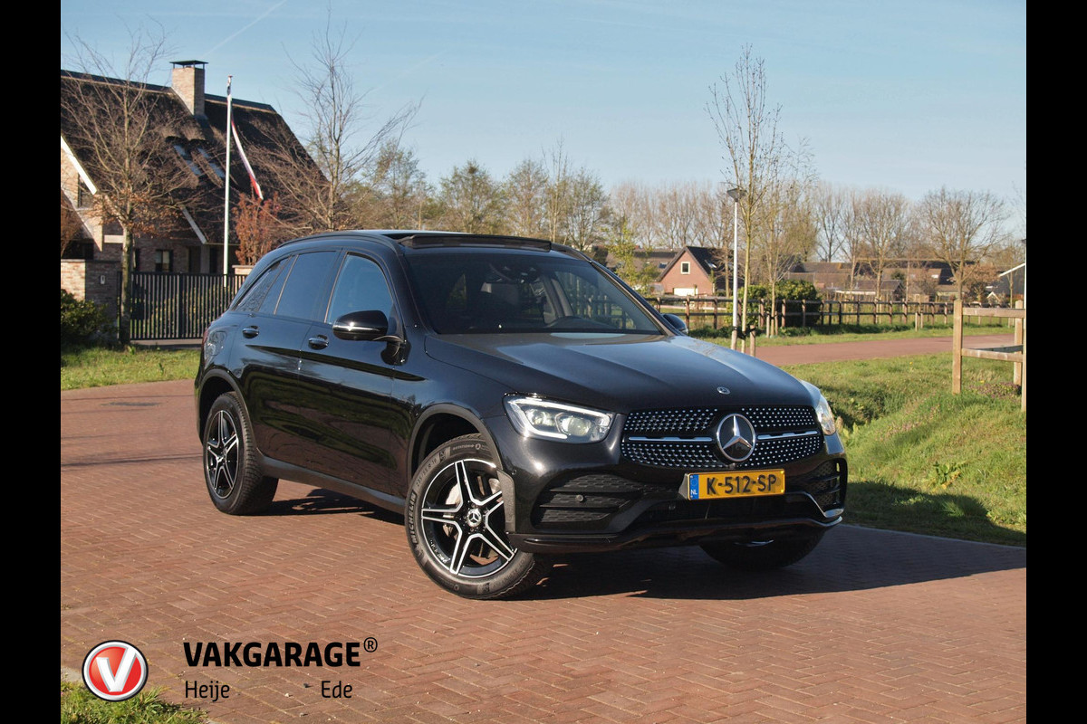 Mercedes-Benz GLC 300e 4MATIC Business Solution AMG | Panoramadak | Trekhaak | 360 Camera | Sfeerverlichting | Burmester |