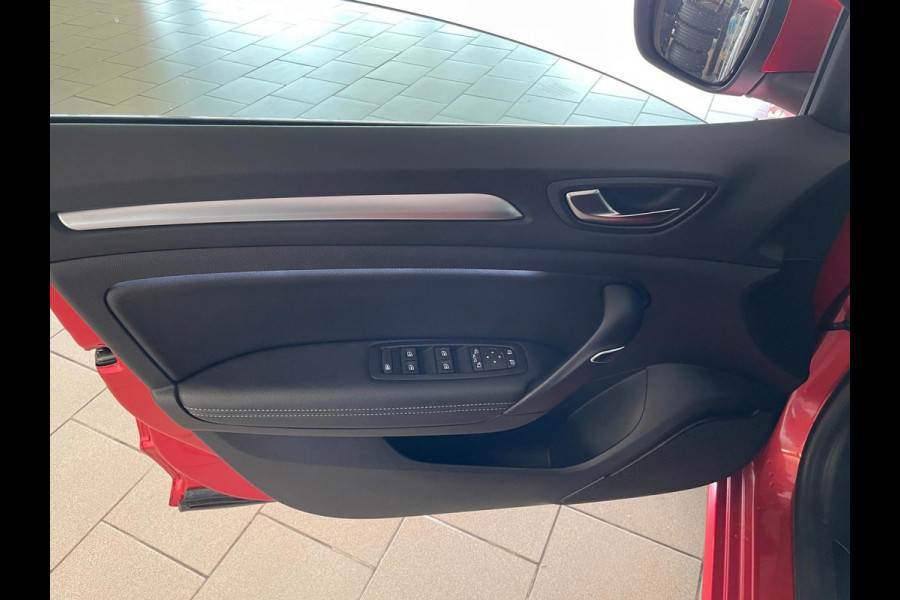 Renault Mégane Estate 1.3 TCe 140 Techno AIRCO NAVI CRUISE ELEK RAMEN CENT VERG VELGEN PRIVACYGLAS ZEER NETTE AUTO