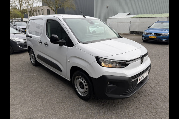 Citroën Berlingo 130pk Club (Camera - Navigatie - Laadruimte betimmering - 3-zits - Parkeersensoren V+A - Airco - Cruise Controle - Apple Carplay