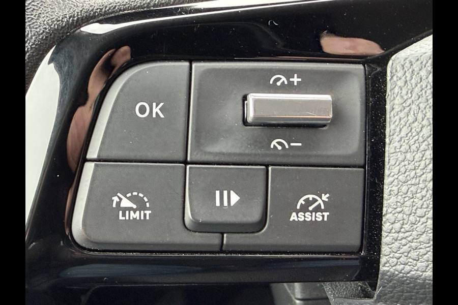 Citroën Berlingo 130pk Club (Camera - Navigatie - Laadruimte betimmering - 3-zits - Parkeersensoren V+A - Airco - Cruise Controle - Apple Carplay