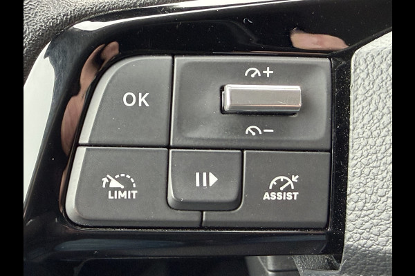 Citroën Berlingo 130pk Club (Camera - Navigatie - Laadruimte betimmering - 3-zits - Parkeersensoren V+A - Airco - Cruise Controle - Apple Carplay