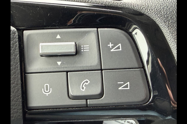 Citroën Berlingo 130pk Club (Camera - Navigatie - Laadruimte betimmering - 3-zits - Parkeersensoren V+A - Airco - Cruise Controle - Apple Carplay