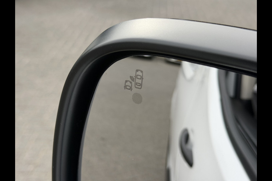 Citroën Berlingo 130pk Club (Camera - Navigatie - Laadruimte betimmering - 3-zits - Parkeersensoren V+A - Airco - Cruise Controle - Apple Carplay