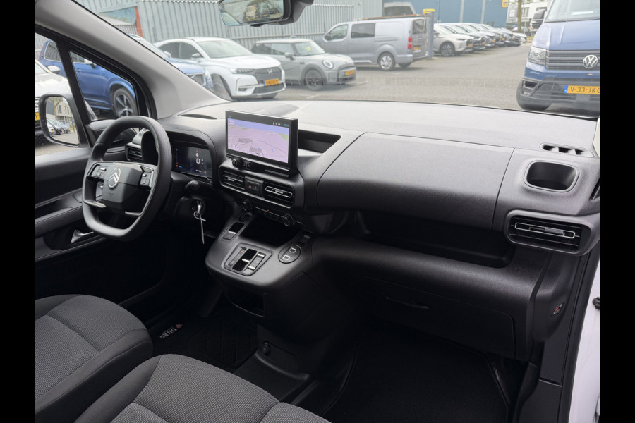 Citroën Berlingo 130pk Club (Camera - Navigatie - Laadruimte betimmering - 3-zits - Parkeersensoren V+A - Airco - Cruise Controle - Apple Carplay