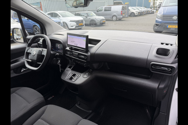 Citroën Berlingo 130pk Club (Camera - Navigatie - Laadruimte betimmering - 3-zits - Parkeersensoren V+A - Airco - Cruise Controle - Apple Carplay