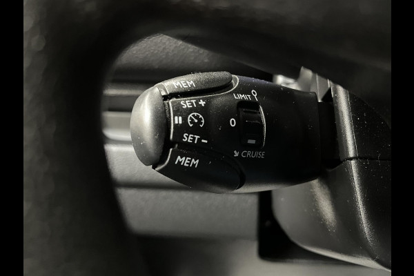 Peugeot Expert 2.0 BlueHDI 180PK Dubbele Cabine Automaat Navigatie Parkeersensoren Clima Control Trekhaak
