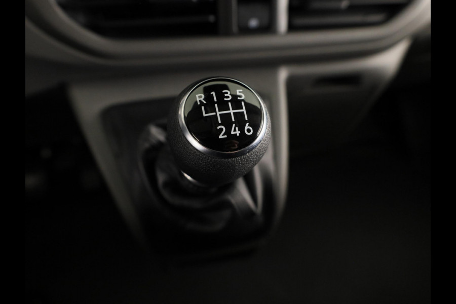 Volkswagen Transporter 2.0 TDI L1H1 28 Life | Adaptieve Cruise Control | App Connect (Android & Apple) | Camera