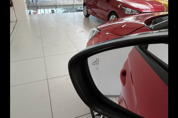 Opel Crossland X 1.2 Turbo Innovation Achteruitrijcamera, stoelverwarming, stuurverwarming en voorruitverwarming