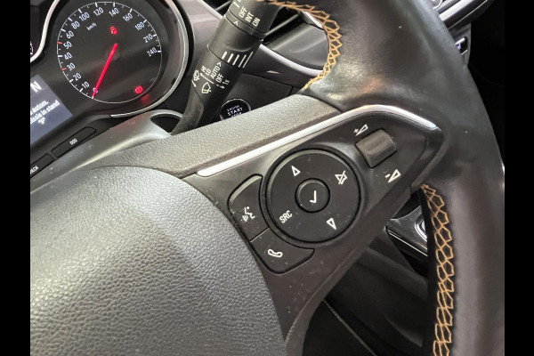 Opel Crossland X 1.2 Turbo Innovation Achteruitrijcamera, stoelverwarming, stuurverwarming en voorruitverwarming