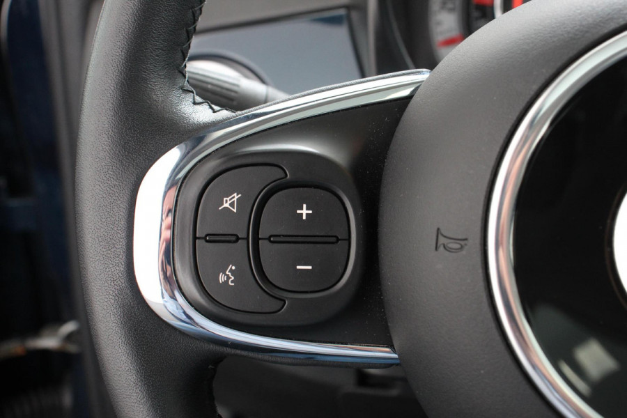 Fiat 500 1.2 Lounge Navigatie Climate Control Lederen Bekleding Panoramadak Cruise Control Bluetooth Parkeersensoren Lichtmetalen velgen