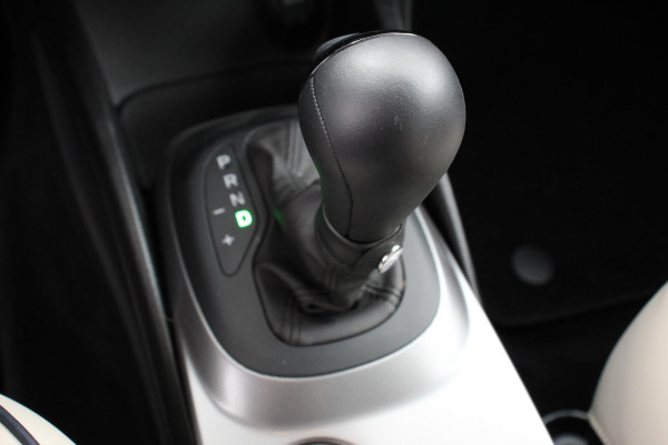 Fiat 500X Fiat 500X 1,4 Turbo 150pk Yacht Club Automaat | Leder | Navigatie | Audio | Canvas vouwdak | Adaptive Cruise Control | Camera | Dab | Led | 18" Lichtmetalen Velgen | Extra getint glas