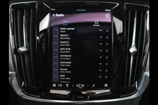 Volvo V90 2.0 T6 Plug In AWD Inscription | SOH 97% | Panoramadak | Head-Up | Leder | Harman/Kardon | 20'' | 360 Camera | Stoelverwarming | Keyless | Carplay | Full LED | Stuurverwarming | PHEV