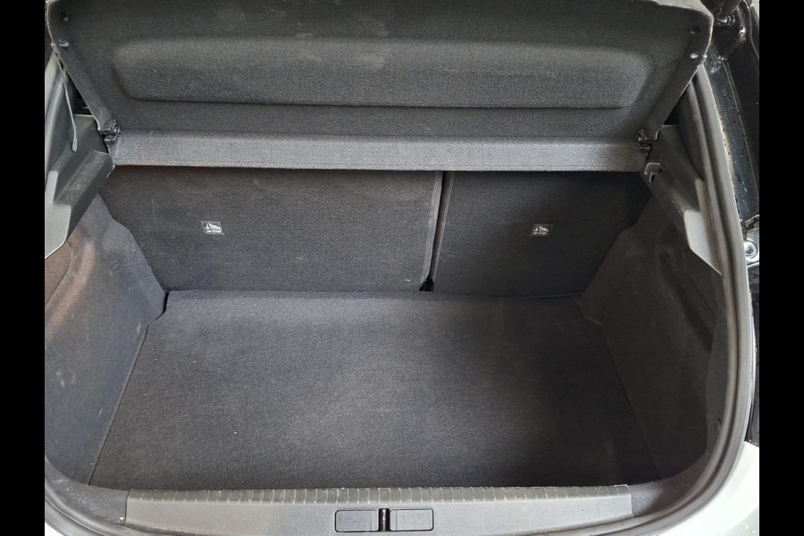 Opel Corsa 1.2 Turbo 110pk Hybrid Automaat GS Navigatie Airco Cruise control Parkeersensoren Apple Carplay/ Android Auto Camera Lichtmetalen velgen LED