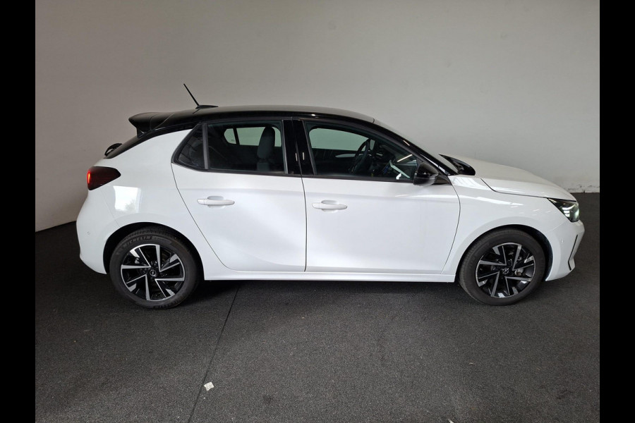 Opel Corsa 1.2 Turbo 110pk Hybrid Automaat GS Navigatie Airco Cruise control Parkeersensoren Apple Carplay/ Android Auto Camera Lichtmetalen velgen LED