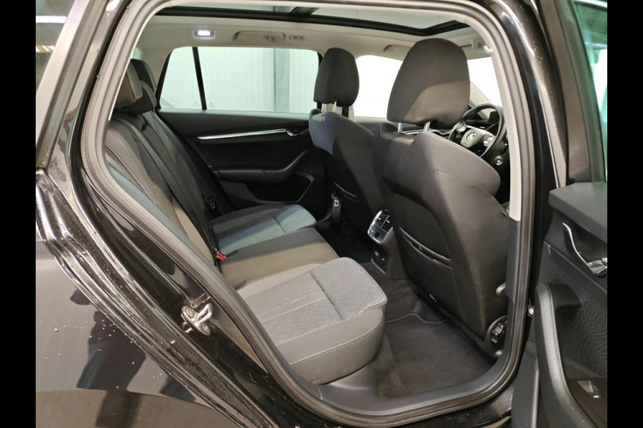 Škoda Octavia Combi 1.0 TSI Business Edition Plus NL-AUTO | PANODAK | TREKHAAK