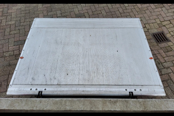 Renault Master 165.35 - V-28-PHD - OPBOUW + LAADKLEP 750 KG. - EURO 6