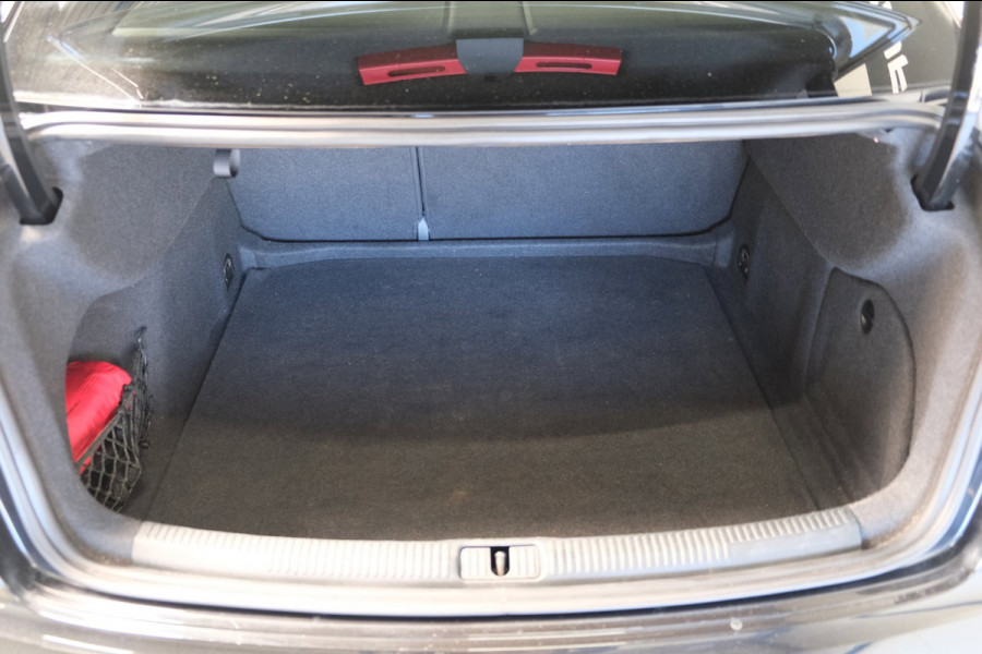 Audi A3 Limousine 35 TFSI CoD Advance Sport 2x S-Line Automaat - N.A.P. Airco, Cruise, PDC.