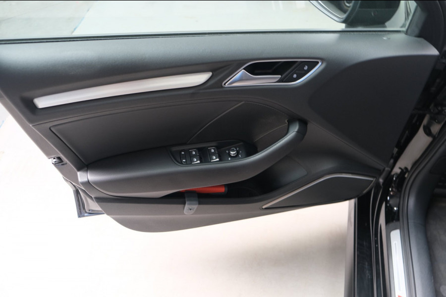 Audi A3 Limousine 35 TFSI CoD Advance Sport 2x S-Line Automaat - N.A.P. Airco, Cruise, PDC.