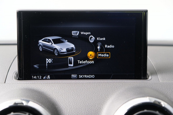 Audi A3 Limousine 35 TFSI CoD Advance Sport 2x S-Line Automaat - N.A.P. Airco, Cruise, PDC.