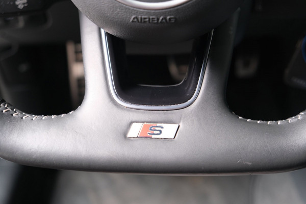 Audi A3 Limousine 35 TFSI CoD Advance Sport 2x S-Line Automaat - N.A.P. Airco, Cruise, PDC.
