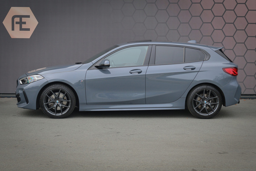 BMW 1-serie 118i High Executive M-Sport | HARMAN & KARDON | PANORAMADAK | SPORTSTOELEN VOLLEDER INTERIEUR | STOELVERWARMING | SFEERVERLICHTING | CRUISE CONTROL |