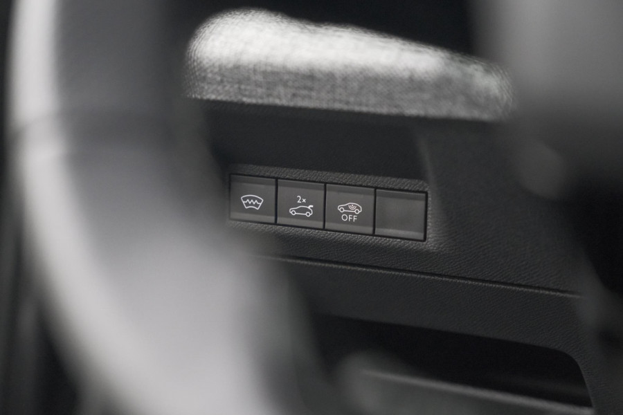 Peugeot 5008 1.2 Hybrid 136 GT | Allseason Banden | Adaptieve Cruise Control | 360 Camera | Apple Carplay