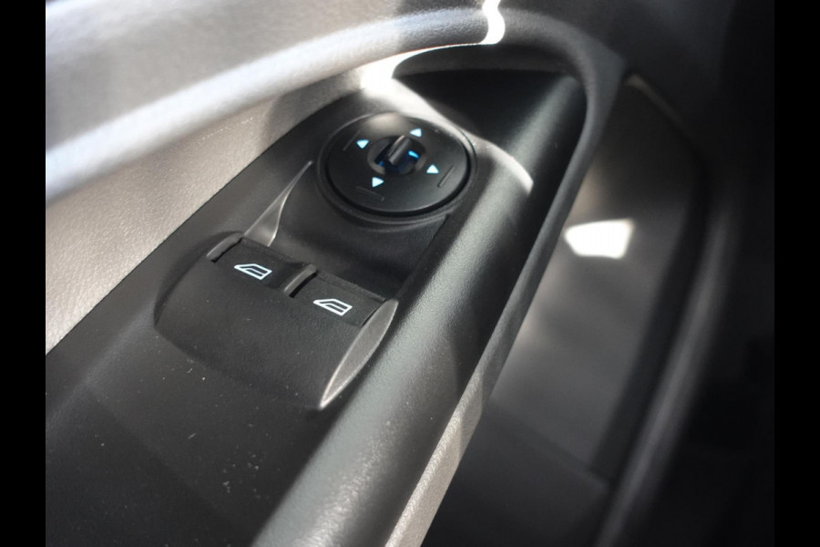 Ford Transit Connect 100pk L2 Trend Automaat Trekhaak Airco Navigatie Cruise Control