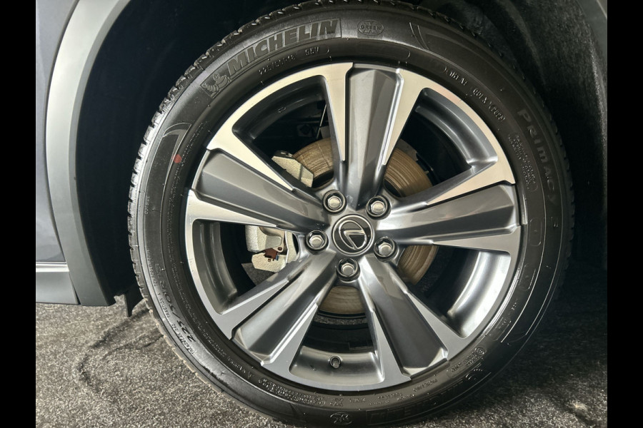 Lexus UX 300e Luxury Line 73 kWh | 45% korting | Winter-pakket | Tech Pack  | Navigatie | Nieuwprijs € 61.095,00 |