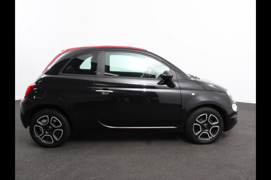 Fiat 500C 1.0 Hybrid Club Cabrio Airco LED Parkeersensoren achter Cruise control Radio Apple Carplay/ Android Auto