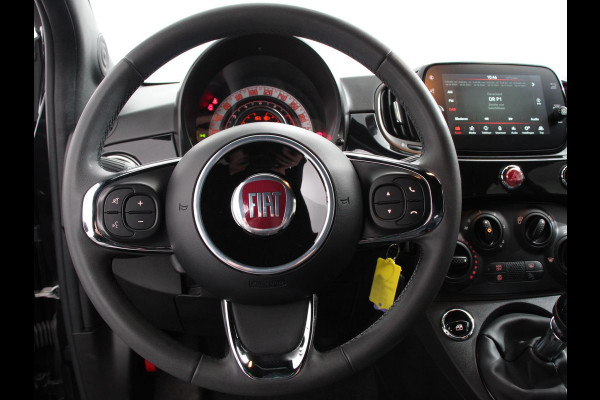 Fiat 500C 1.0 Hybrid Club Cabrio Airco LED Parkeersensoren achter Cruise control Radio Apple Carplay/ Android Auto
