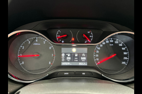 Opel Grandland X 1.2 Turbo Business Executive | Origineel NL | Trekhaak | Navigatie |