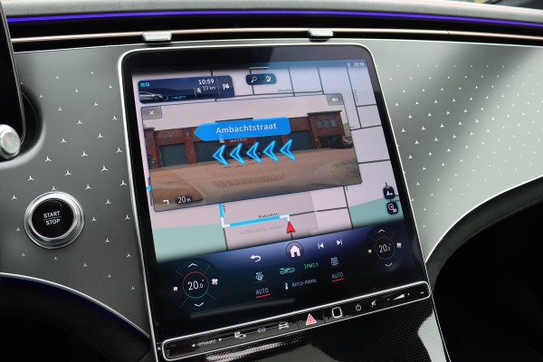Mercedes-Benz EQS 450+ AMG Line Premium 108 kWh | Luchtvering | Achterasbesturing | Distronic+ | Trekhaak | HUD | Verwarmd Stuurwiel | Memory | Digital Light | Burmester | Stoelverwarming |