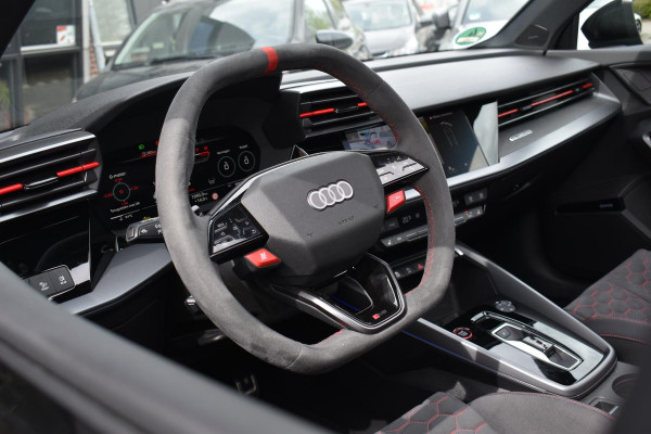 Audi RS3 Sportback 2.5 TFSI quattro Pano Kuip Lane Keyless Sonos Camera