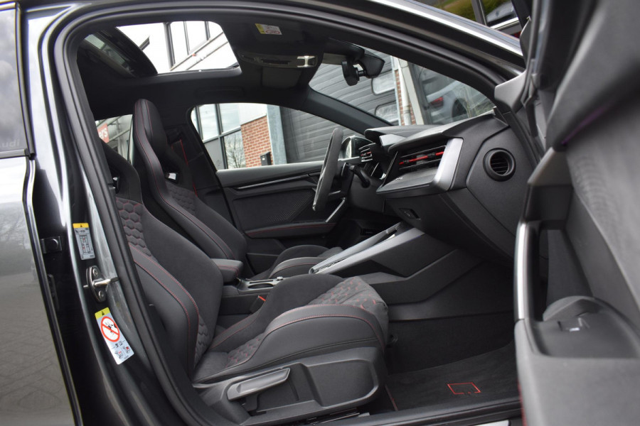 Audi RS3 Sportback 2.5 TFSI quattro Pano Kuip Lane Keyless Sonos Camera