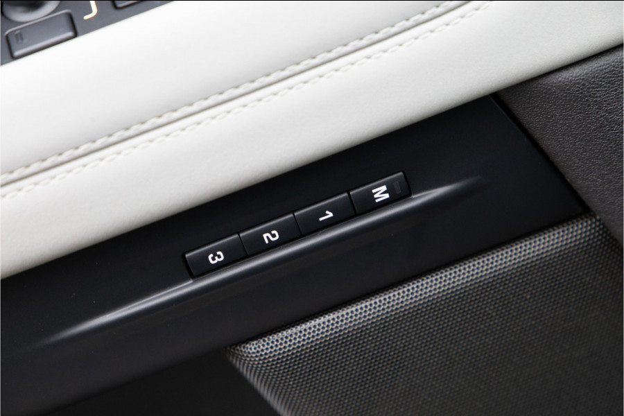 Land Rover Range Rover Evoque 1.5 P300e AWD R-Dynamic SE, Meridian, Trekhaak, Leder, 2020