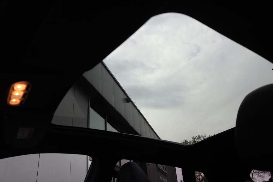 Nissan QASHQAI 1.2DIG-T 116PK Automaat Tekna+ Navigatie/Camera/Panoramadak/Trekhaak/Memory-stoel