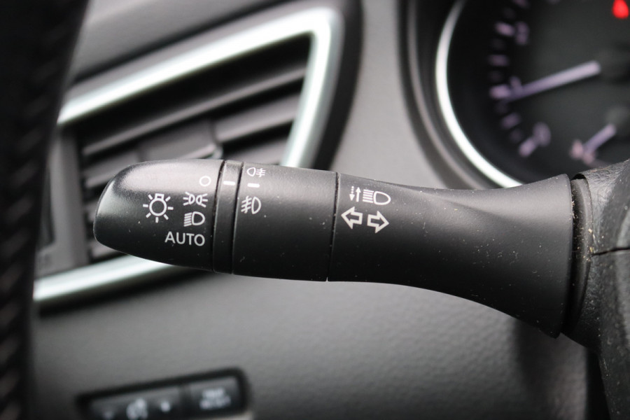 Nissan QASHQAI 1.2DIG-T 116PK Automaat Tekna+ Navigatie/Camera/Panoramadak/Trekhaak/Memory-stoel