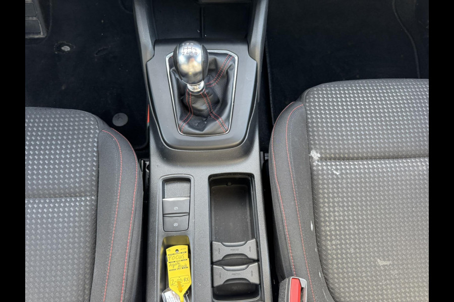 Ford FOCUS Wagon 1.0 EcoBoost Hybrid ST Line 125pk | Winter Pack | BLIS | Adaptieve Cruise Control | Achteruitrijcamera | 17 Inch Velgen | Sync 4