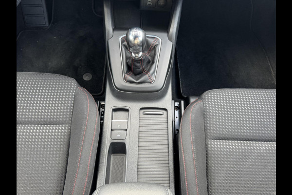 Ford FOCUS Wagon 1.0 EcoBoost Hybrid ST Line 125pk | Winter Pack | BLISS | Adaptieve Cruise Control | Achteruitrijcamera | 17 Inch Velgen | SYNC 4