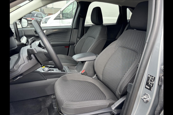 Ford Kuga 2.5 PHEV Titanium | 242pk | Wegklapbare Trekhaak | 2.100kg Trekgewicht | Achteruitrijcamera | Cruise control | Navigatie | Digitale cockpit