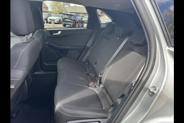 Ford Kuga 2.5 PHEV Titanium | 242pk | Wegklapbare Trekhaak | 2100kg Trekgewicht | Navigatie | Apple Carplay & Android Auto