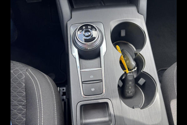 Ford Kuga 2.5 PHEV Titanium | 242pk | Wegklapbare Trekhaak | 2100kg Trekgewicht | Navigatie | Apple Carplay & Android Auto