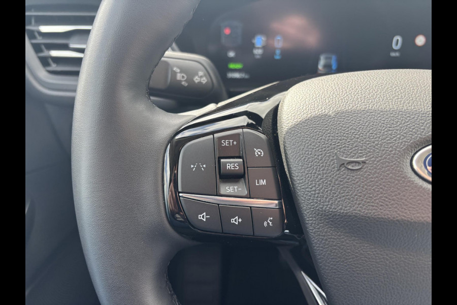 Ford Kuga 2.5 PHEV Titanium | 242pk | Wegklapbare Trekhaak | 2100kg Trekgewicht | Navigatie | Apple Carplay & Android Auto